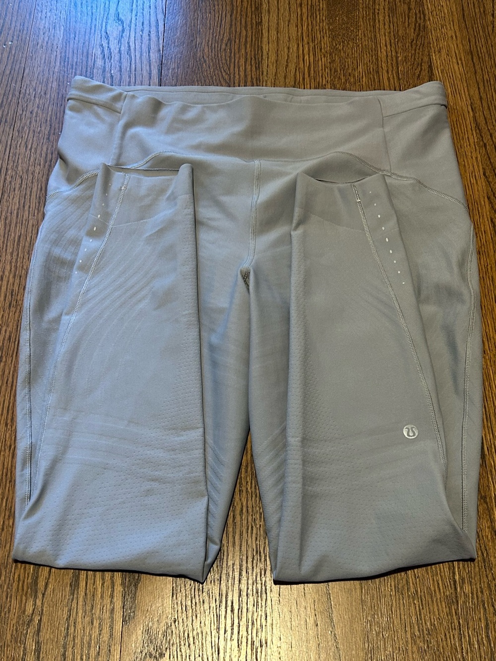 Lululemon Gray Cropped Leggings Size 14